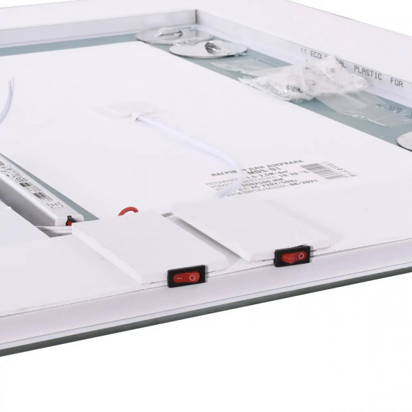 Дзеркало UNIO MRR-04 SQR-RA-H 600 x 800 mm LED FL з підігрівом (000027270)